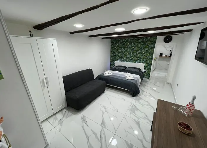 Nuvisa Semesterbostad Neapel